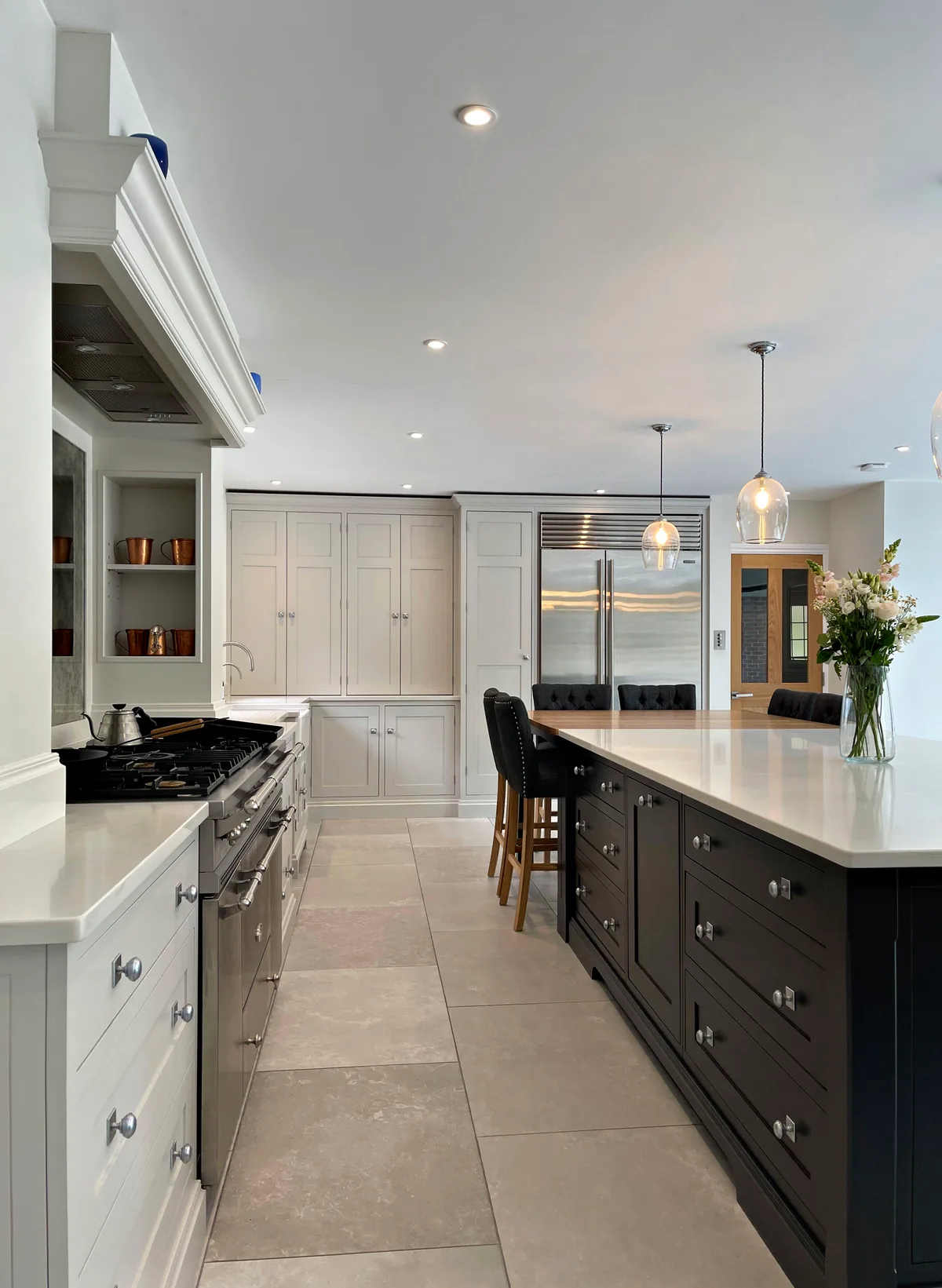 Off Black island running the length of the Munstead Plat kitchen